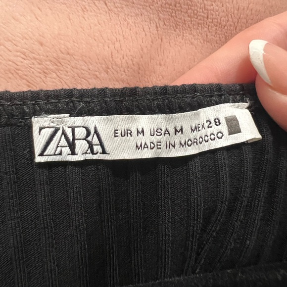 Zara Long Sleeve Crop Top - Picture 2 of 5